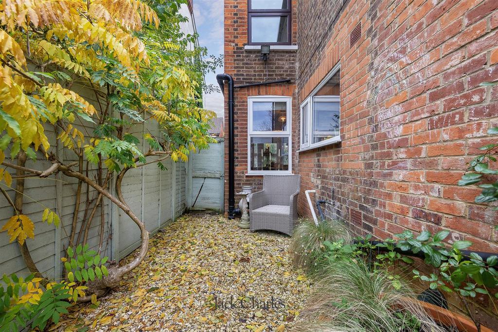 60 Mabledon Rd, TN9 2 TG 015.jpg