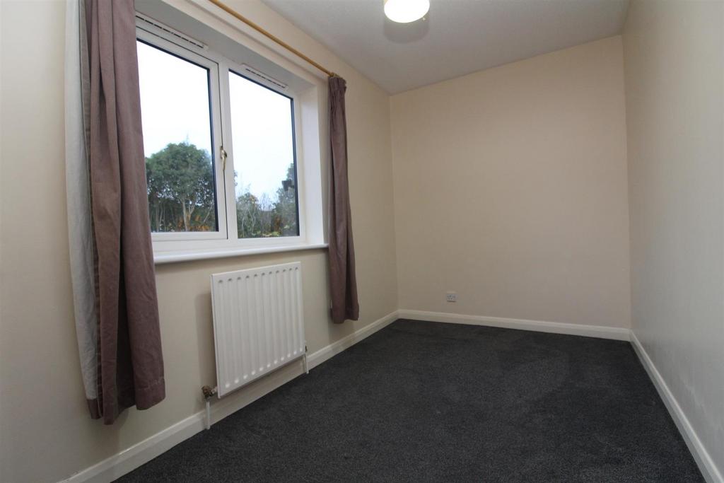 Bedroom 2.JPG