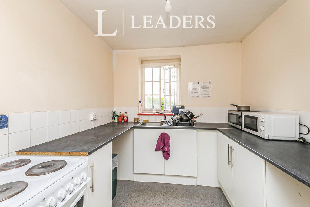 Communal Kitchen