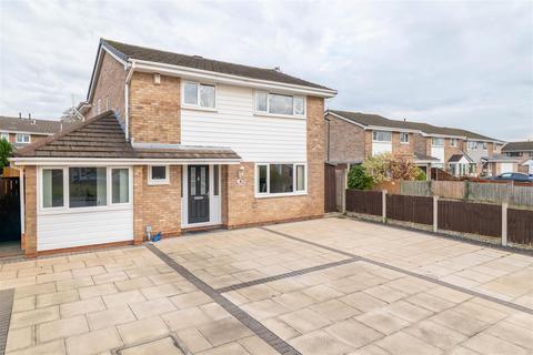 Cherry Wood, Preston PR1
