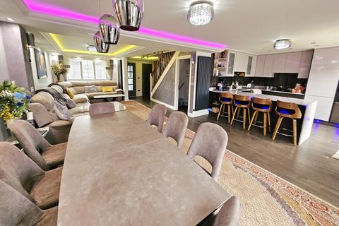 undefined, Addlestone, Surrey, KT15