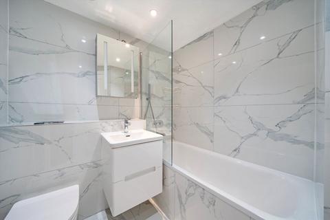 1 bedroom flat to rent, St. Charles Square, London W10
