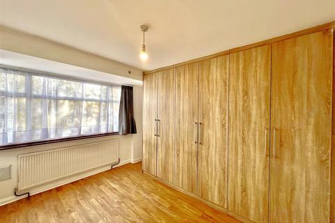 undefined, Wentworth Road, Southall UB2