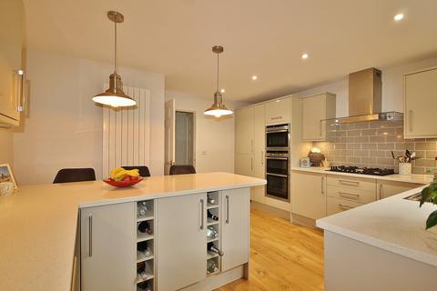 5 bedroom detached house for sale, Barrington Close, Witney, OX28