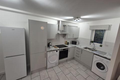 2 bedroom flat to rent, Dawn Court, Wilbraham Road, Manchester
