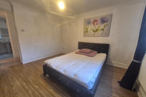 undefined, Madison Gardens, St Mary Street, ,
