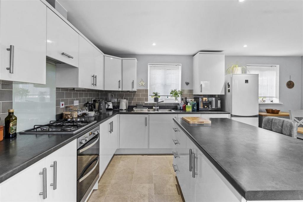 Kitchen/Breakfast Room