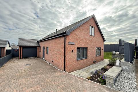 undefined, Caer Delyn, Bodffordd, Anglesey, LL77