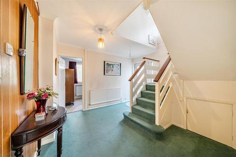 undefined, Manor Close, Bromham