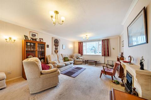 undefined, Manor Close, Bromham