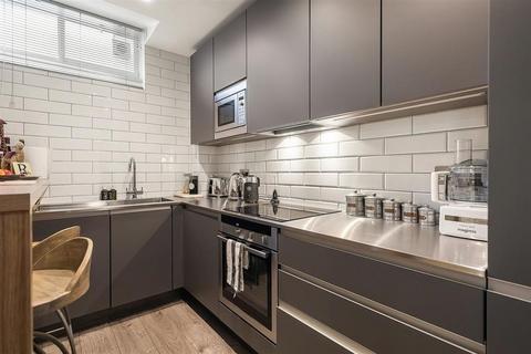 1 bedroom apartment to rent, Chelsea Manor Street, London
