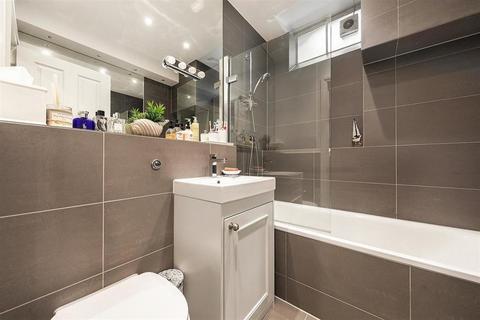 1 bedroom apartment to rent, Chelsea Manor Street, London