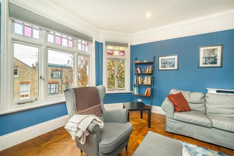 2 bedroom flat for sale, Castelnau Gardens, London SW13