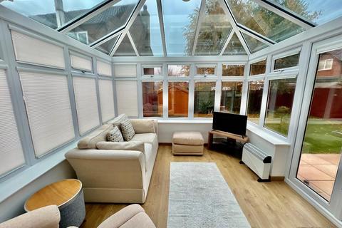 3 bedroom detached house for sale, Meissen Avenue, Desborough, Kettering