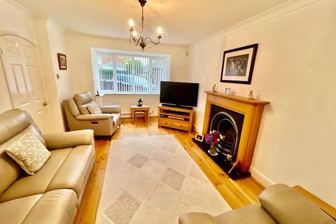 3 bedroom detached house for sale, Meissen Avenue, Desborough, Kettering
