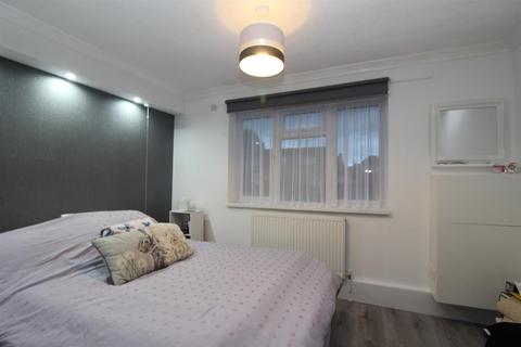 1 bedroom flat to rent, Brookside Close, Old Stratford, Milton Keynes