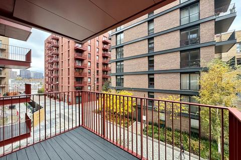 2 bedroom flat to rent, 5 Hemlock Street, Heron Wharf E14