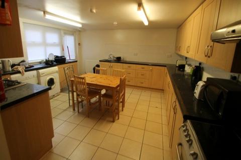 8 bedroom house to rent, Cardigan Road, Leeds LS6