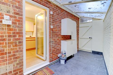 12 Bay Tree Close, High Wycombe, HP11 1JN