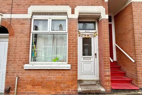3 bedroom terraced house to rent, Bonsall Street