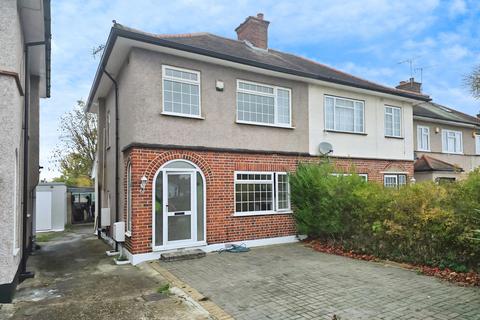 3 bedroom semi-detached house to rent, Weymouth Road, Hayes, UB4