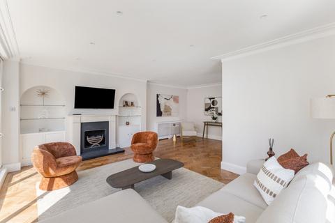 4 bedroom apartment to rent, London W2