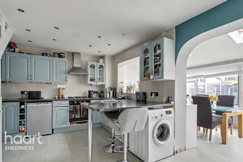3 bedroom terraced house for sale, Cliff View Gardens, Sheerness