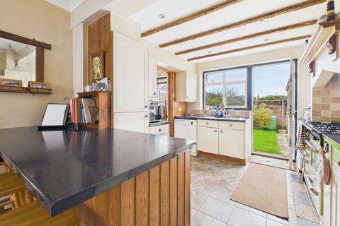 4 bedroom semi-detached house for sale, Wiston Avenue, Worthing, BN14 7PT