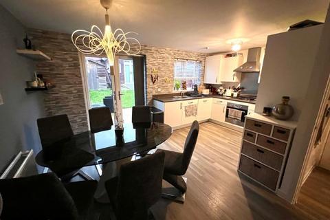 4 bedroom semi-detached house for sale, Hever Close, St. Crispin, Northampton NN5