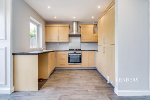 3 bedroom terraced house to rent, Limehurst Avenue, LE11