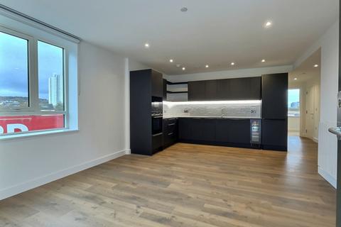 3 bedroom apartment for sale, Southlake Road, Plumstead, London, SE28