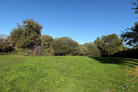 undefined, Kilcot GL18
