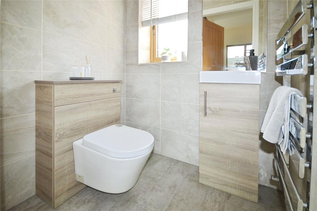 Cloakroom/Wc