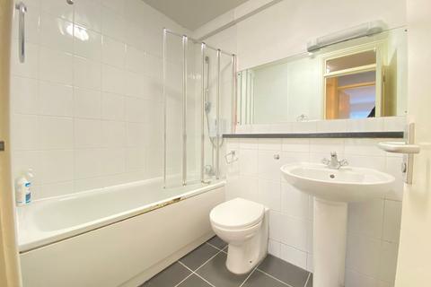 1 bedroom flat for sale, Widmore Road, Bromley BR1
