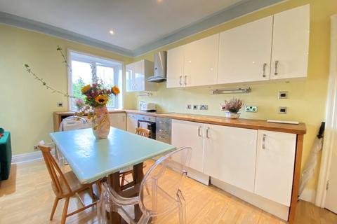 2 bedroom flat for sale, Burnt Ash Lane, Bromley BR1