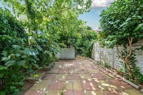 4 bedroom terraced house for sale, Blossom Close, Ealing, London, W5