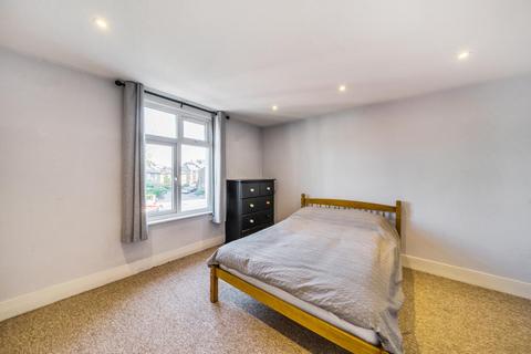 undefined, Mattock Lane, West Ealing, London, W13