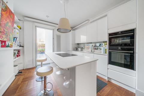 9 Richmond Road, London, W5 5NS