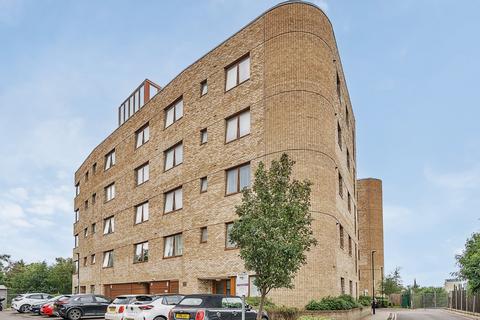 Kenneth Way, London, W5