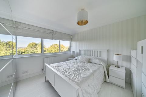 Flat 20, The Grange The Knoll, London, W13 8JJ