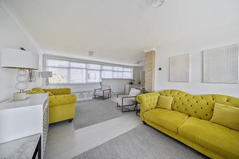 Flat 20, The Grange The Knoll, London, W13 8JJ