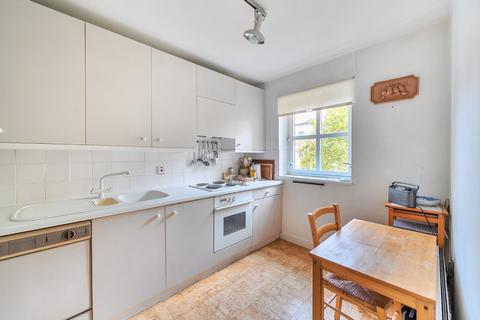 2 bedroom flat for sale, Gloucester Terrace, Bayswater, London, W2