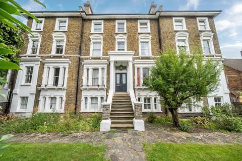 3 bedroom flat for sale, Devonshire Road, Forest Hill, London, SE23