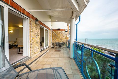 undefined, Westcliff-on-sea SS0