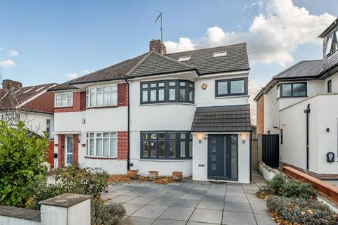Hampden Way, London, N14