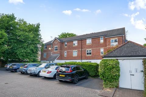 Harper Close, Southgate, London, N14