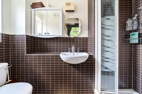 2 bedroom flat for sale, Harper Close, Southgate, London, N14