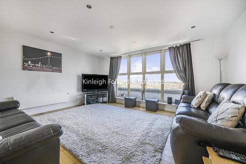 2 bedroom flat for sale, Chase Side, Southgate, London, N14