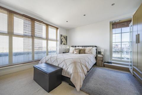 2 bedroom flat for sale, Chase Side, Southgate, London, N14