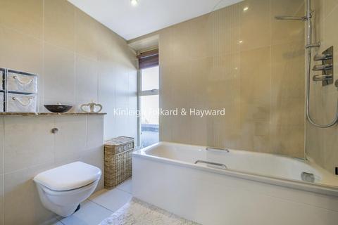 2 bedroom flat for sale, Chase Side, Southgate, London, N14